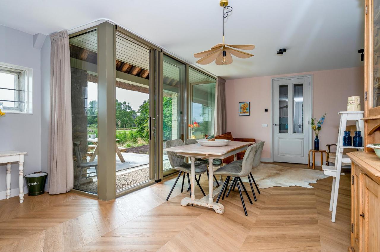 Appartement De Dageraad In Monumentale Boerderij Kimswerd Екстериор снимка