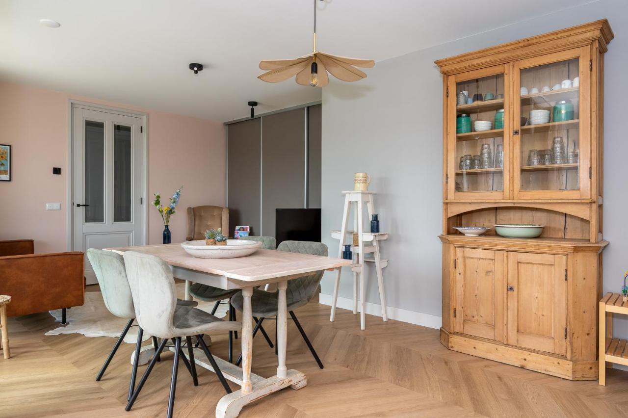 Appartement De Dageraad In Monumentale Boerderij Kimswerd Екстериор снимка