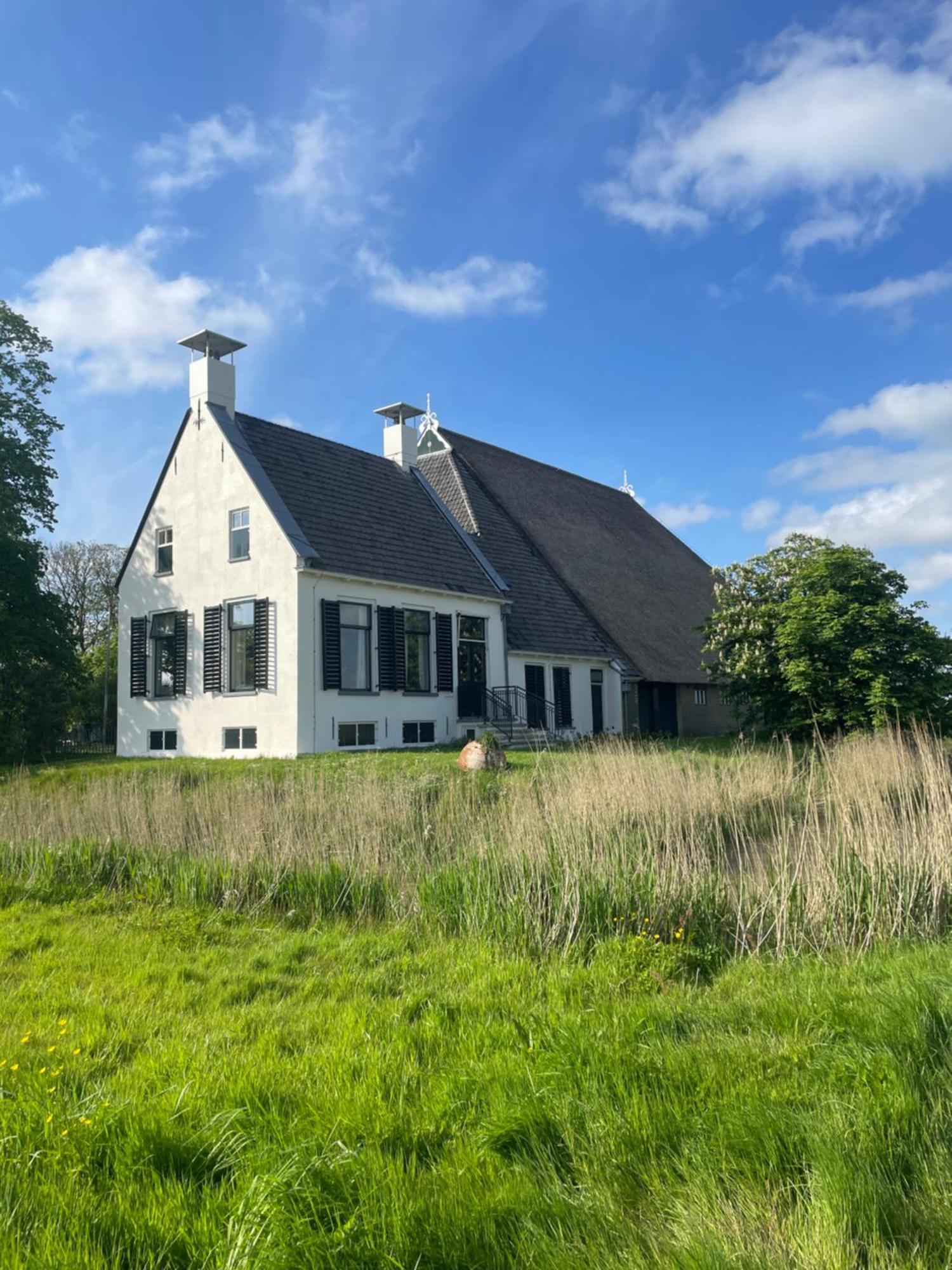 Appartement De Dageraad In Monumentale Boerderij Kimswerd Екстериор снимка